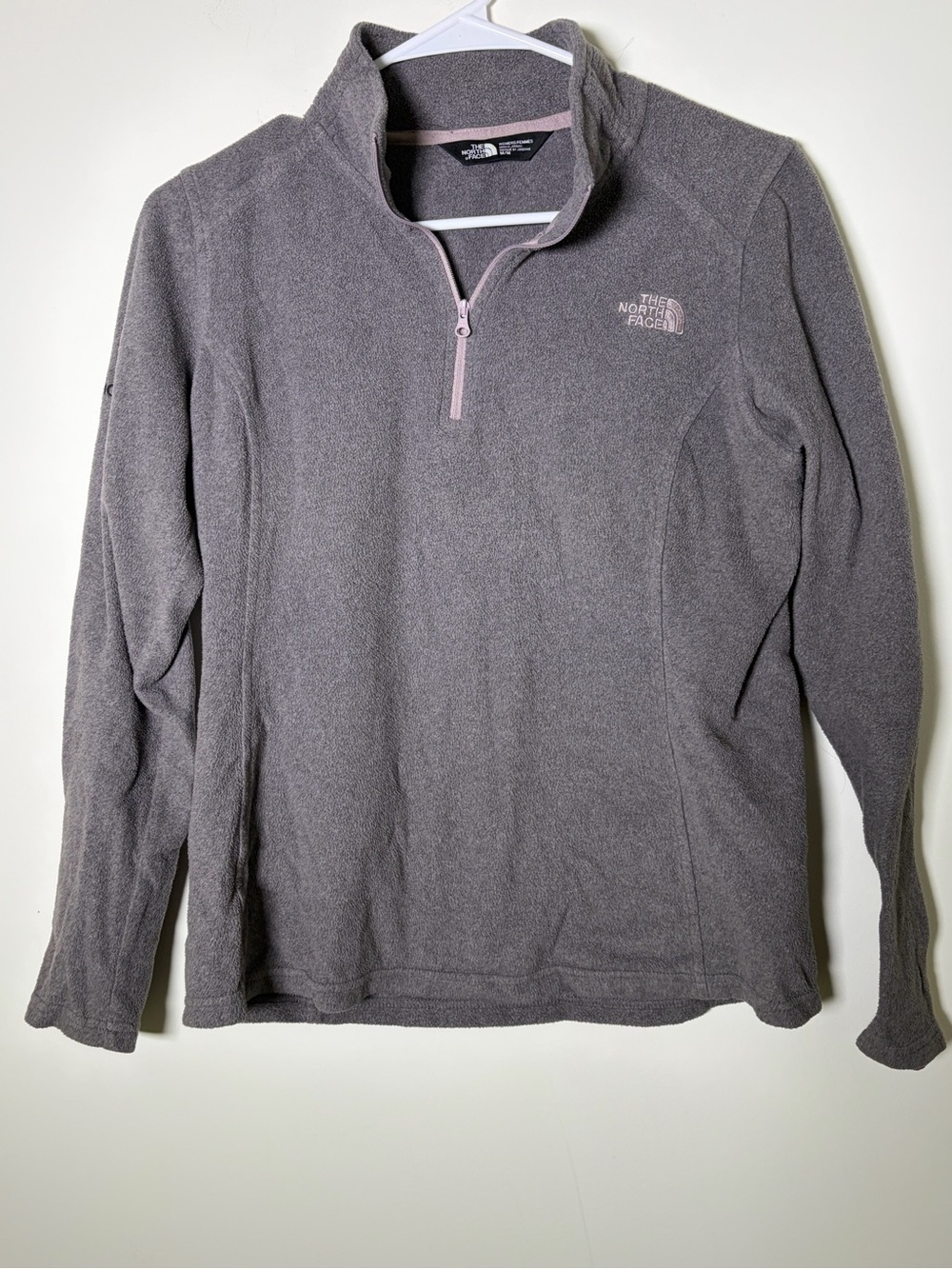 The North Face Women’s Medium Heather Gray / Purple Quarter-Zip Fleece - Xcenda